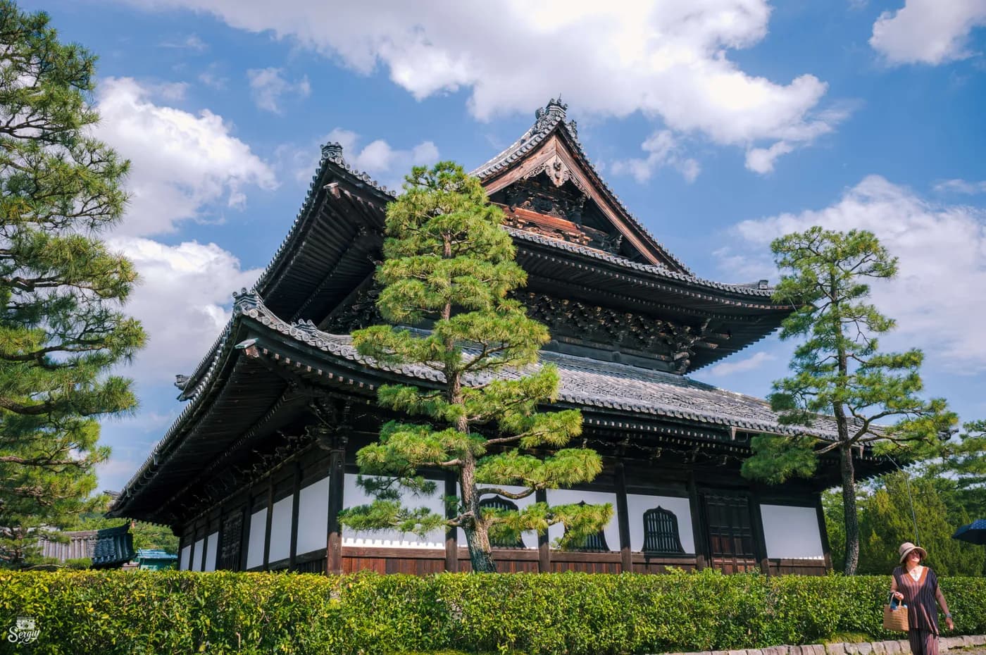 Traditional temple architecture at Kiyomizu-dera in Kyoto